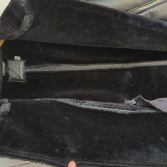 Motorcycle jacket - Picture 5 of 6